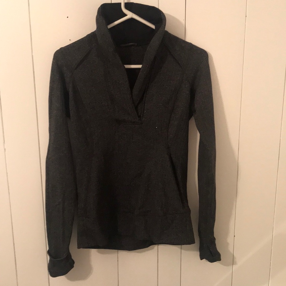 Lululemon pullover